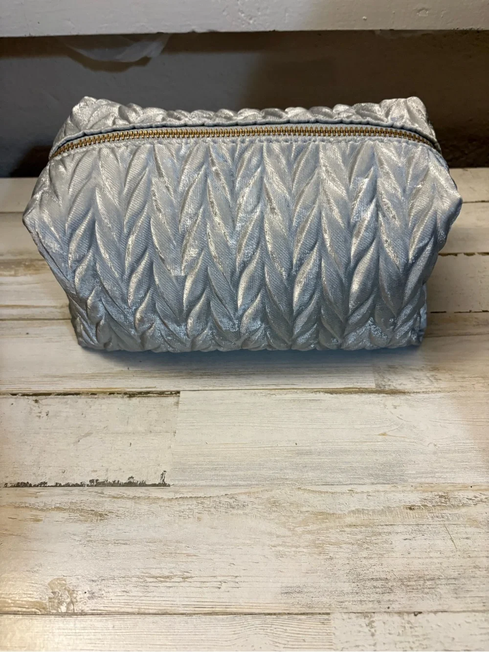 Vince Camuto stylish quilted